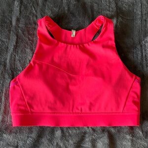 Brooks Pink Sports Bra, size medium. The best sports bra ever!